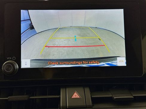 Used 2025 Toyota RAV4 XLE FWD image 17