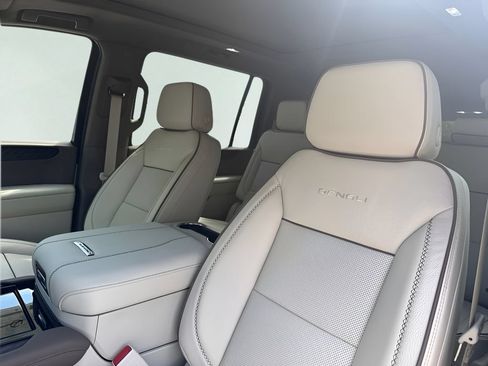 New 2026 GMC Yukon XL Denali w/ Sun & Power Step Package AWD/4WD image 10