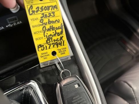 Used 2023 Subaru Outback Limited image 29