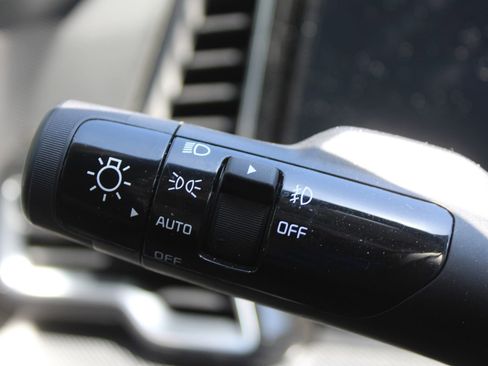 Certified 2025 Kia Sportage SX FWD image 28