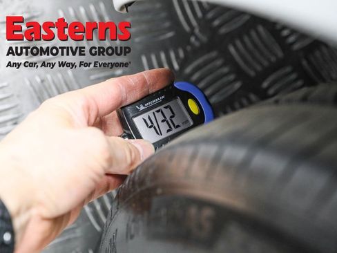 Used 2019 Tesla Model 3 Performance image 23