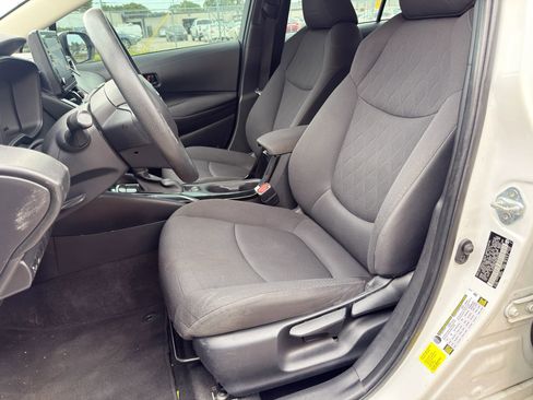 Used 2022 Toyota Corolla LE FWD image 16