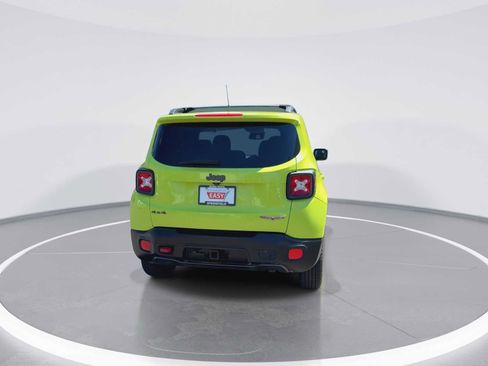 Used 2017 Jeep Renegade Trailhawk w/ Popular Equipment Group AWD/4WD image 7
