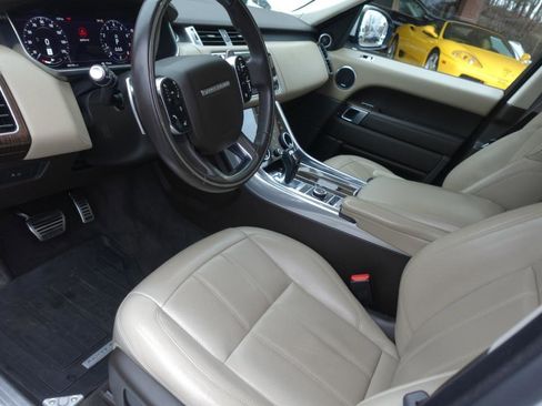 Used 2020 Land Rover Range Rover Sport HSE Dynamic image 8