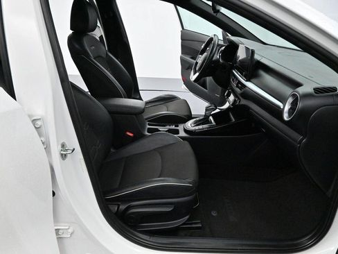 Used 2022 Kia Forte GT-Line w/ GT-Line Premium Package FWD image 29