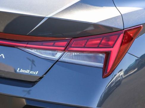 New 2026 Hyundai Elantra Limited FWD image 11