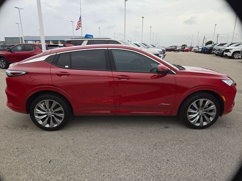 Used 2026 Buick Envista Avenir FWD image 2