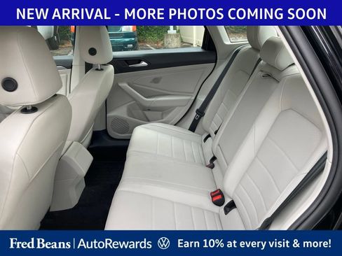 Used 2023 Volkswagen Jetta SE FWD image 9