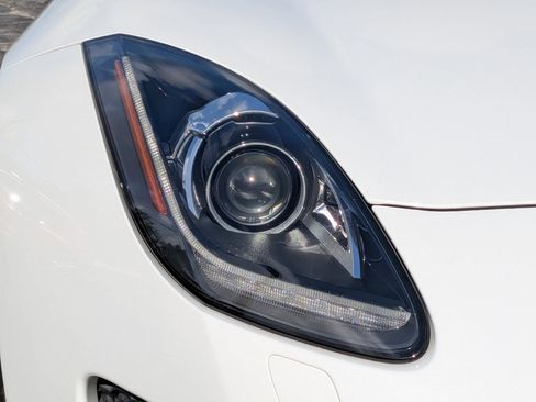 Used 2015 Jaguar F-TYPE Coupe RWD image 10