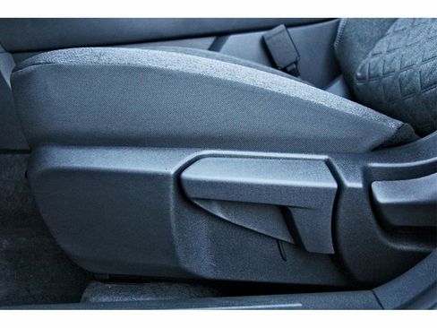 New 2026 Nissan Kicks SV w/ SV Premium Package image 29