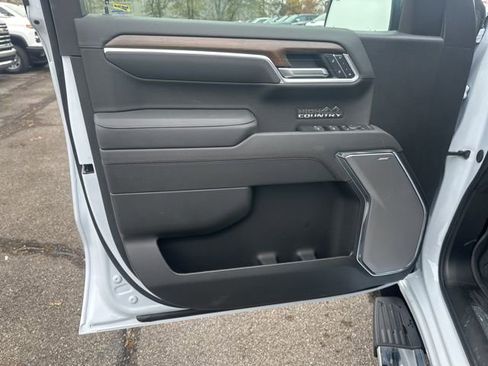 New 2026 Chevrolet Silverado 1500 High Country w/ High Country Premium Package image 11