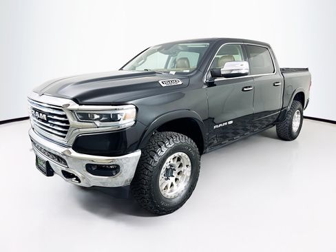 Used 2022 RAM 1500 Limited AWD/4WD image 3
