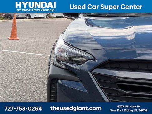 Used 2025 Subaru Outback Premium image 9