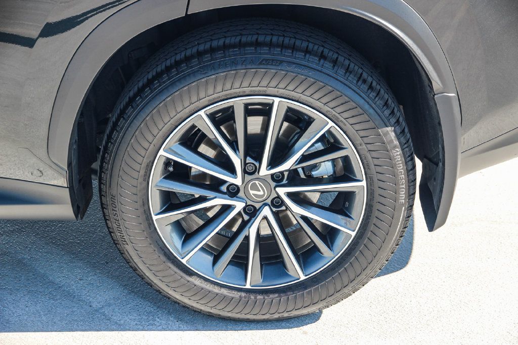 Used 2026 Lexus NX 350h AWD w/ Accessory Package (2T) image 12