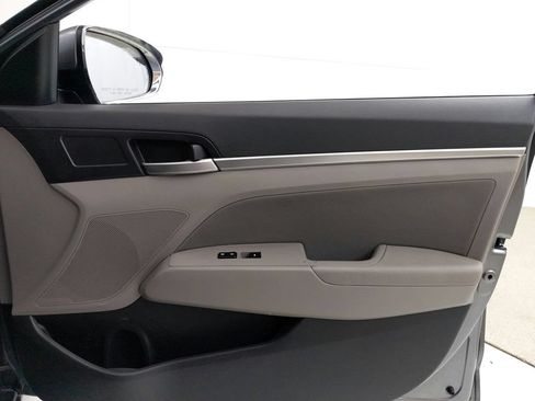 Used 2019 Hyundai Elantra Value Edition FWD image 31
