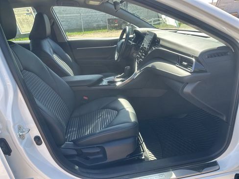 Used 2024 Toyota Camry SE FWD image 13