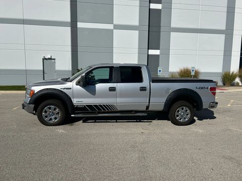Used 2014 Ford F150 XLT w/ Equipment Group 302A Luxury image 2