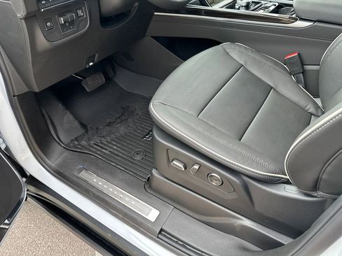 New 2026 Cadillac Escalade ESV Luxury w/ LPO, Floor Liner Package image 33