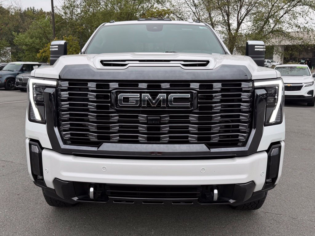 Used 2024 GMC Sierra 2500 Denali Ultimate w/ Max Trailering Package AWD/4WD image 2