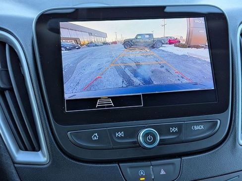 Used 2024 Chevrolet Malibu LT image 15