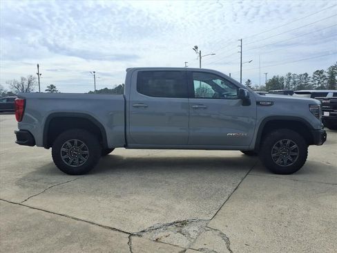 Used 2025 GMC Sierra 1500 AT4X image 8