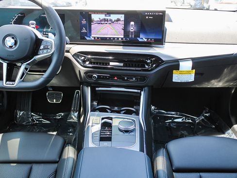New 2026 BMW 330i Sedan w/ M Sport Package RWD image 10