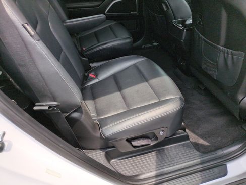 Used 2023 Kia Telluride S w/ S Sunroof Package FWD image 31