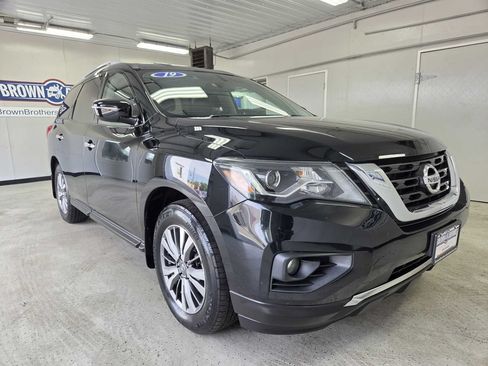 Used 2019 Nissan Pathfinder SV AWD/4WD image 13