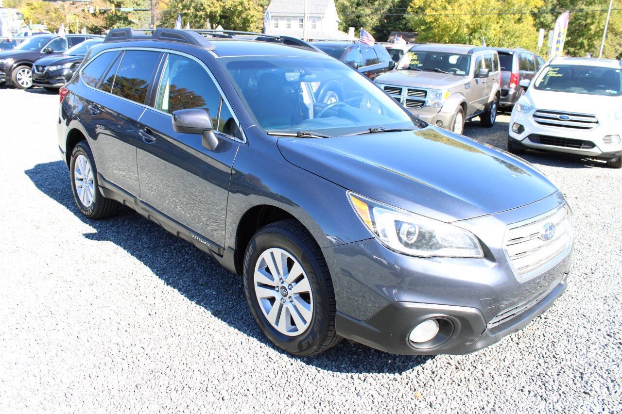 Used 2017 Subaru Outback 2.5i Premium AWD/4WD image 4