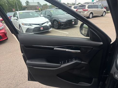 Used 2021 Kia Seltos S AWD/4WD image 33