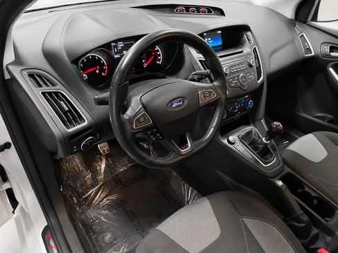 Used 2017 Ford Focus ST FWD image 9