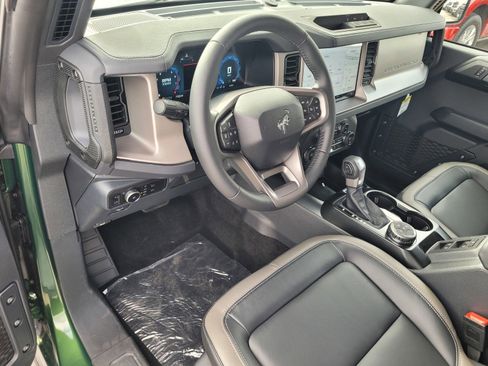 New 2025 Ford Bronco Outer Banks image 7