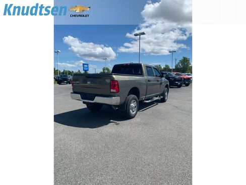 Used 2014 RAM 2500 Tradesman w/ Chrome Appearance Group AWD/4WD image 7
