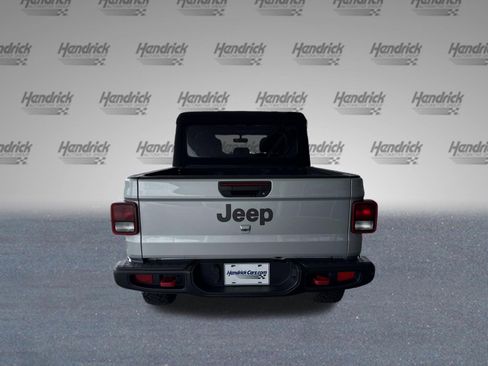 Used 2023 Jeep Gladiator Rubicon w/ Cold Weather Group AWD/4WD image 9