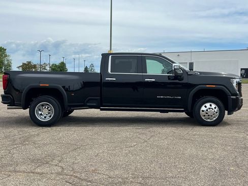 New 2026 GMC Sierra 3500 Denali Ultimate AWD/4WD image 59