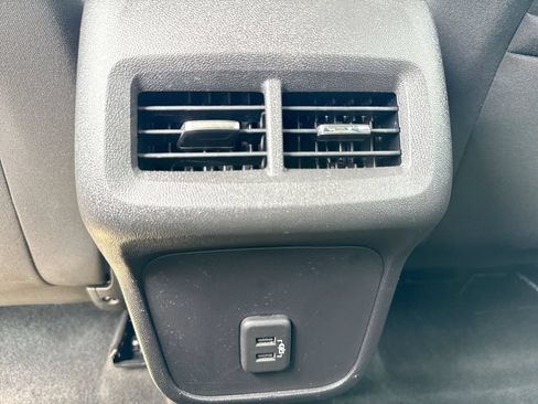 Used 2024 Chevrolet Equinox LT AWD/4WD image 28