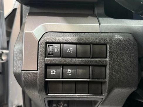 Used 2025 Toyota Tacoma SR5 AWD/4WD image 10