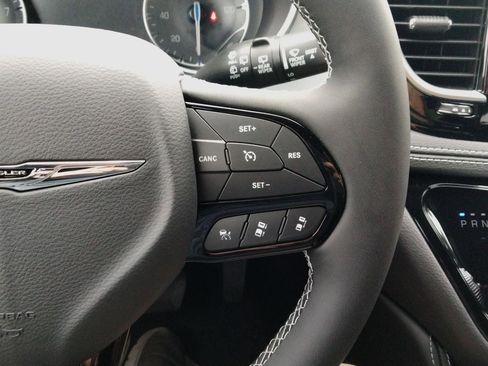 New 2026 Chrysler Pacifica Limited w/ S Appearance Package image 21