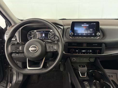 Used 2023 Nissan Rogue SV AWD/4WD image 3