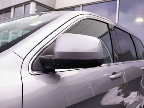 Used 2021 Jeep Grand Cherokee Laredo image 8