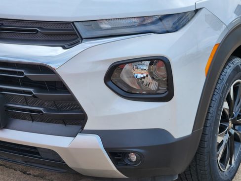 Certified 2022 Chevrolet TrailBlazer LT w/ Convenience Package image 10