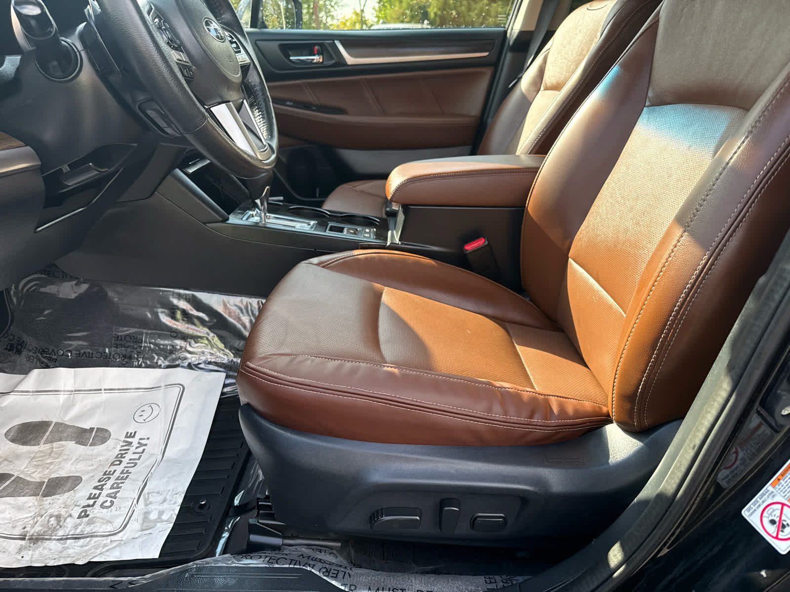 Used 2017 Subaru Outback 3.6R Touring AWD/4WD image 11