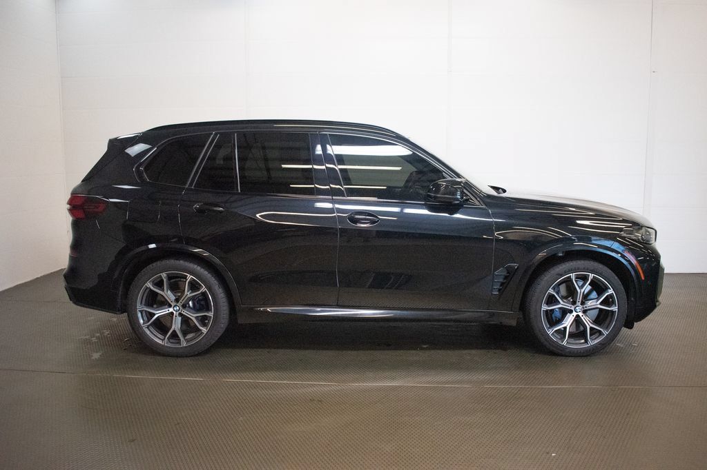 Used 2025 BMW X5 M60i w/ Climate Comfort Package AWD/4WD image 3