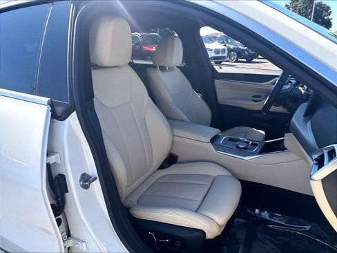 Used 2025 BMW i4 eDrive40 RWD image 31