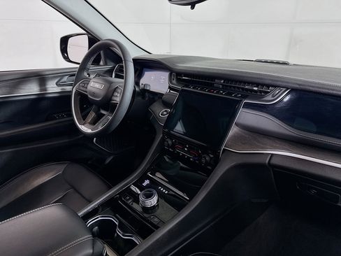 Used 2023 Jeep Grand Cherokee 4WD 4xe image 29