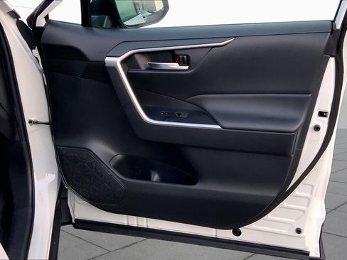 Used 2024 Toyota RAV4 XLE w/ Convenience Package FWD image 22