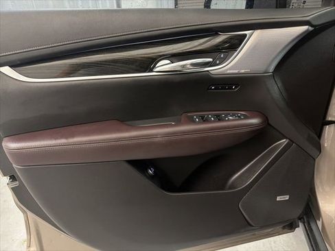 Used 2023 Cadillac XT6 Premium Luxury FWD image 8