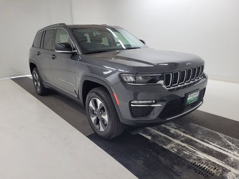 Used 2022 Jeep Grand Cherokee Limited 4xe image 13