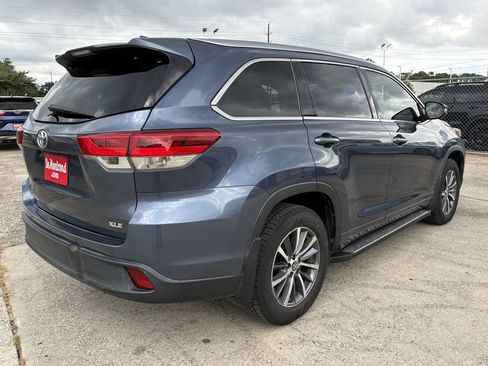Used 2018 Toyota Highlander XLE FWD image 5