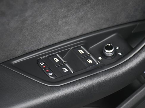 Used 2024 Audi S5 Premium w/ Convenience Package image 10